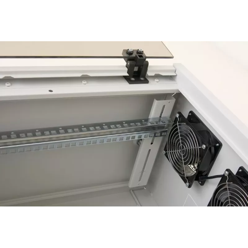 Rack de montagem em parede Triton RUA-12-AS6-CAX-A1 12U branco