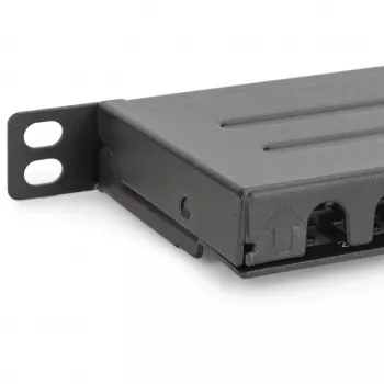 Patch Panel Digitus CAT 6 Class E High Density blindado preto