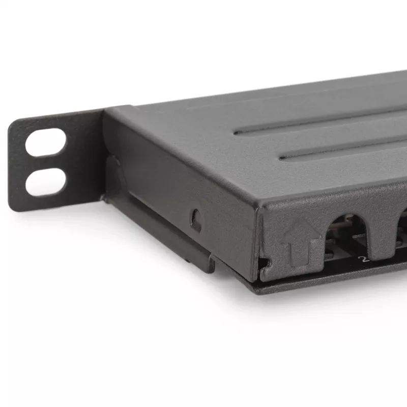 Patch Panel Digitus CAT 6 Class E High Density blindado preto