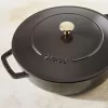 Staub Chistera 40511-472-0 assadeira 28 cm, redonda, em ferro fundido, 3,7 l, preta