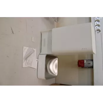 AUSVERKAUFT. Xiaomi | Comedouro automático inteligente para animais EU | Capacidade 3,6 L | Branco | USADO, COM riscos, SEM MANUAL, SEM CABO DE ALIMENTAÇÃO