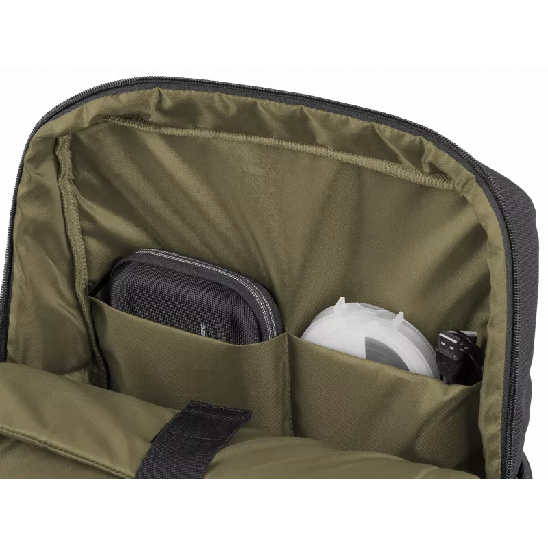 NATEC Niala NTO-2239 mochila para portátil de 39,6 cm (15,6 polegadas), 18 L, resistente a salpicos, poliéster reciclado, preto/verde escuro