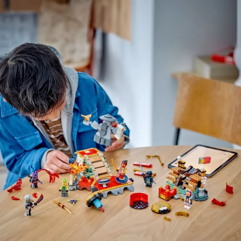 LEGO NINJAGO 71818 Arena de Batalha do Torneio