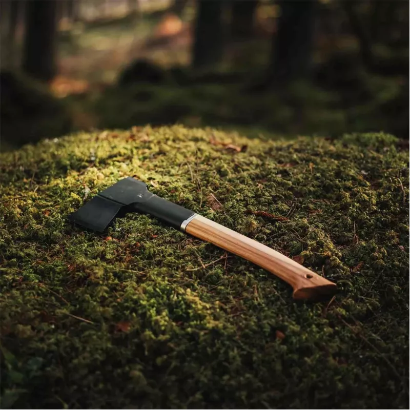 Fiskars Universal AX N10 1051143 – machado leve e durável, modelo 1051143