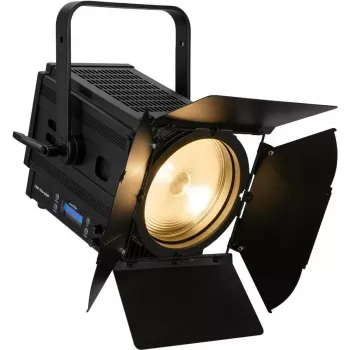 Foco de teatro EUROLITE THA-500F LED 500W DMX