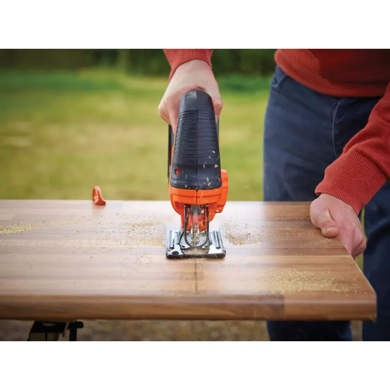 Serra de vaivém Black & Decker BDCJS18N