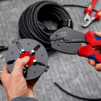 Ferramenta de cravar Knipex 97 33 03 MultiCrimp para conectores PV MC4 e MC4 EVO2