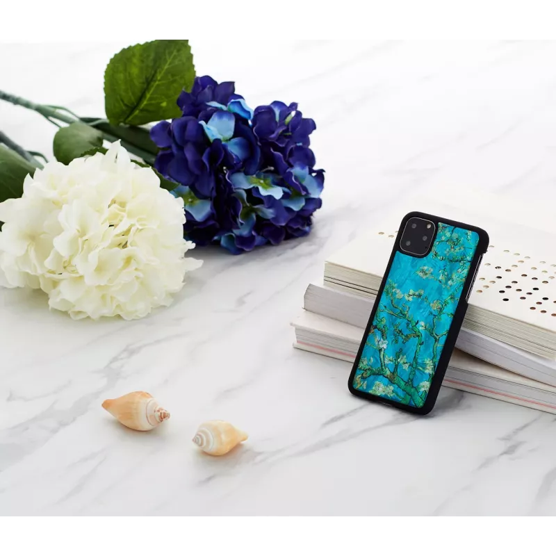 Capa protetora iKins para iPhone 11 Pro Max – Almond Blossom Preto