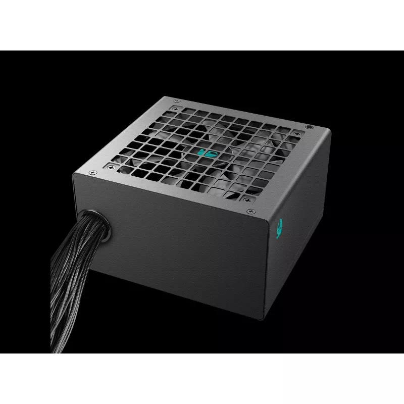 Fonte de alimentação DeepCool PF700X 700W ATX, 80 PLUS Bronze, 700 W, 1x ventoinha 120 mm, 24 pinos, 2x 4+4 CPU, 4x 6+2 PCIe, 6x SATA