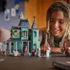 Brinquedo de construção LEGO Creator 3-in-1 modelo Casa Assombrada 31167 – 736 peças, 3 modelos, 5 minifiguras