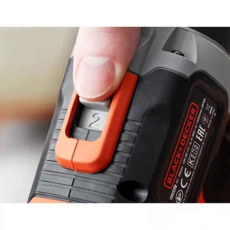 BLACK & DECKER | Berbequim/aparafusadora a bateria com bateria de 2,0 Ah / 4,0 Ah | BCD003MEM2K-QW | 18 V | 2,0/4,0 Ah | lítio