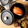 Panela de ferro fundido Russell Hobbs 24 cm, preta