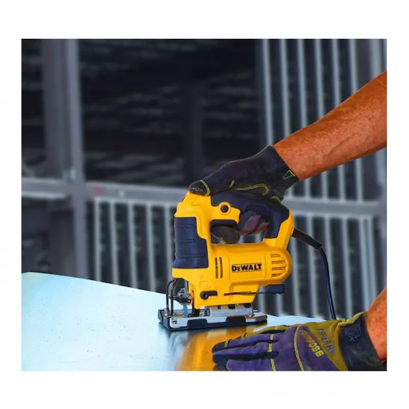 Serra de vaivém elétrica 650W DEWALT DWE349