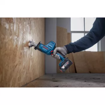 Serra sabre Bosch GSA 18V-24 Professional 18V a bateria, ferramenta isolada, azul/preto