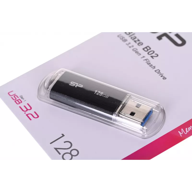 Pen USB Silicon Power 128 GB USB Type-A 3.2 Gen 1 Blaze B02, tampa de plástico, porta-chaves, preto