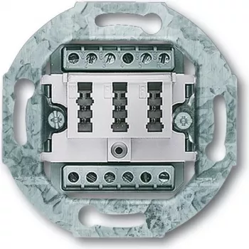 Busch-Jaeger 0242/04. Largura: 70 mm, Profundidade: 24 mm, Altura: 70 mm (2CKA000230A0389)