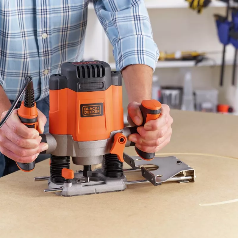 Fresadora Black+Decker KW1200E 1200W 8000 - 28000 rpm