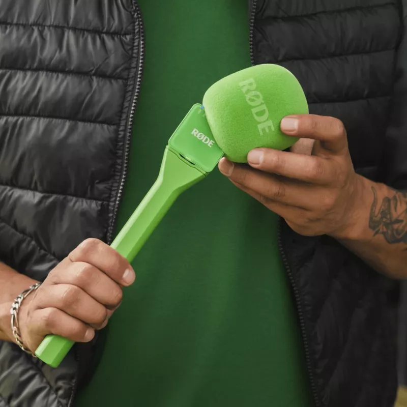 Microfone de mão para entrevistas Rode Interview GO — microfone com fio compacto, verde