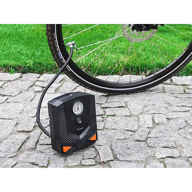 Bomba de ar portátil TRACER RES-03ML 12V 150 PSI — insuflador de pneus de automóvel, alimentação 12 V