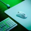 Conjunto de rato gaming e tapete de rato Razer Viper V3 Pro + Gigantus M — branco