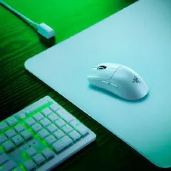 Conjunto de rato gaming e tapete de rato Razer Viper V3 Pro + Gigantus M — branco
