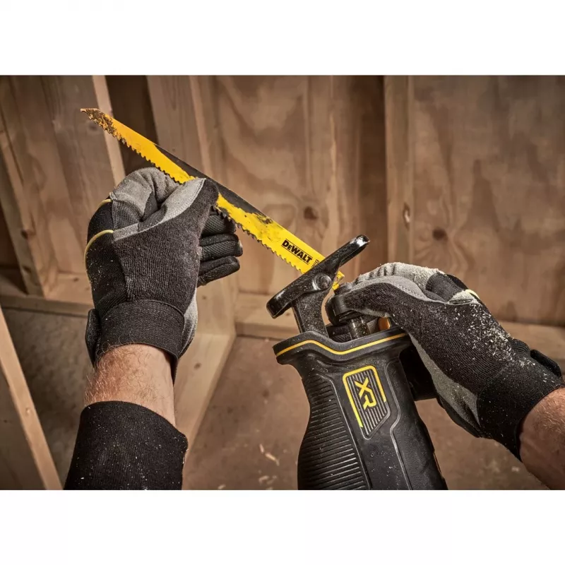 Serra sabre DeWALT DCS382N-XJ