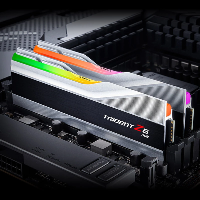 DIMM 64 GB DDR5-6000 (2x 32 GB) Dual-Kit, memória prateada, F5-6000J3238G32GX2-TZ5RS, Trident Z5 RGB, INTEL XMP