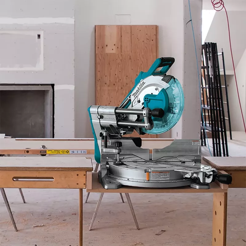 Makita DLS211ZU Serra de corte 4400 rpm