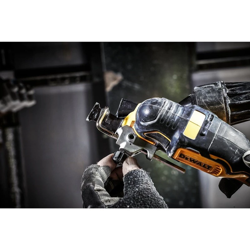 Ferramenta multifunções sem fio DeWalt DCS356N-XJ