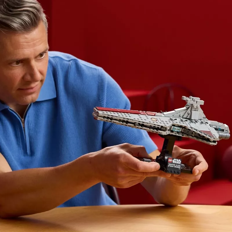 LEGO STAR WARS 75441 Cruzador de assalto classe Venator