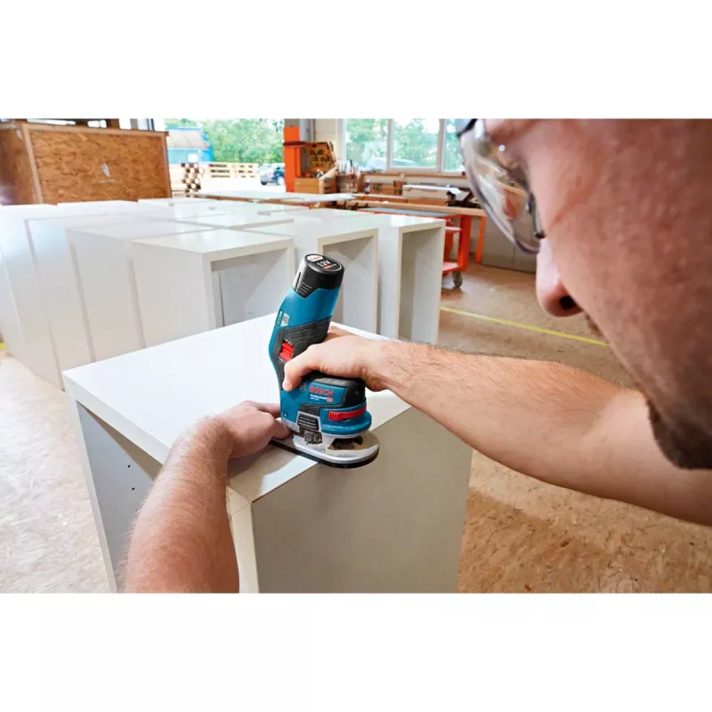 Bosch GKF 12V-8 Professional Fresadora de bordos a bateria, solo