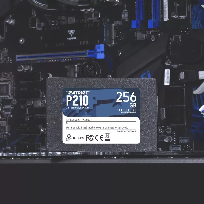 SSD SATA III 2,5 inch Patriot P210 256 GB — 500 MB/s leitura, 400 MB/s escrita, 7 mm