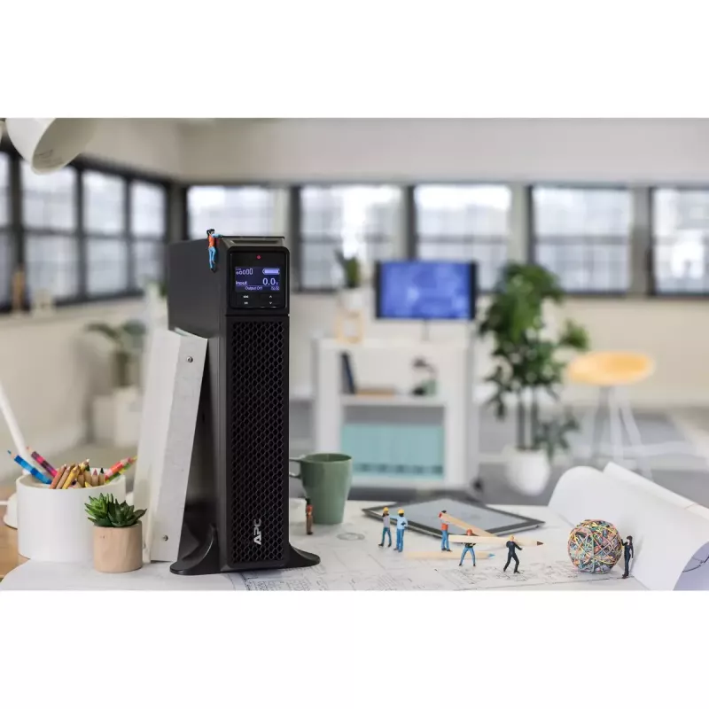 UPS APC Smart-UPS On-Line, 1500VA/1500W, torre, 230V, 6x saídas IEC C13, SmartSlot, autonomia extensível, sem kit de calhas