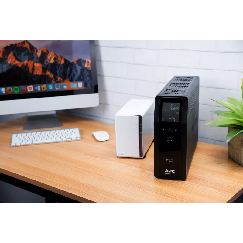 UPS APC Back-UPS Pro, 1200VA/720W, torre, 230V, 8x tomadas IEC C13, onda sinusoidal, AVR, ligações USB Type-A + C, LCD, bateria substituível pelo utilizador
