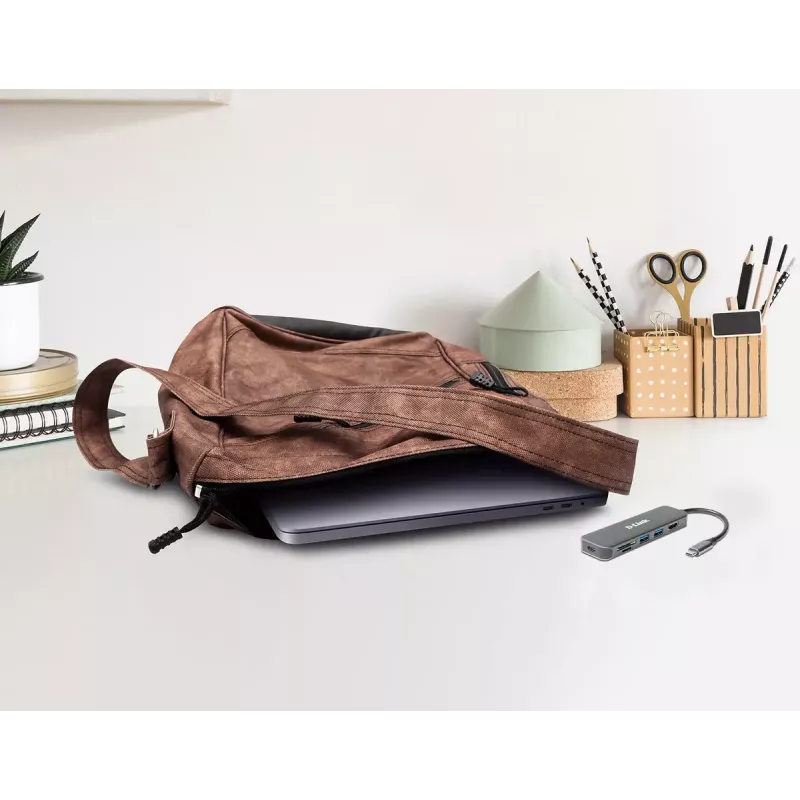 D-Link Hub USB-C 6-em-1 com HDMI/Leitor de cartões/Power Delivery
