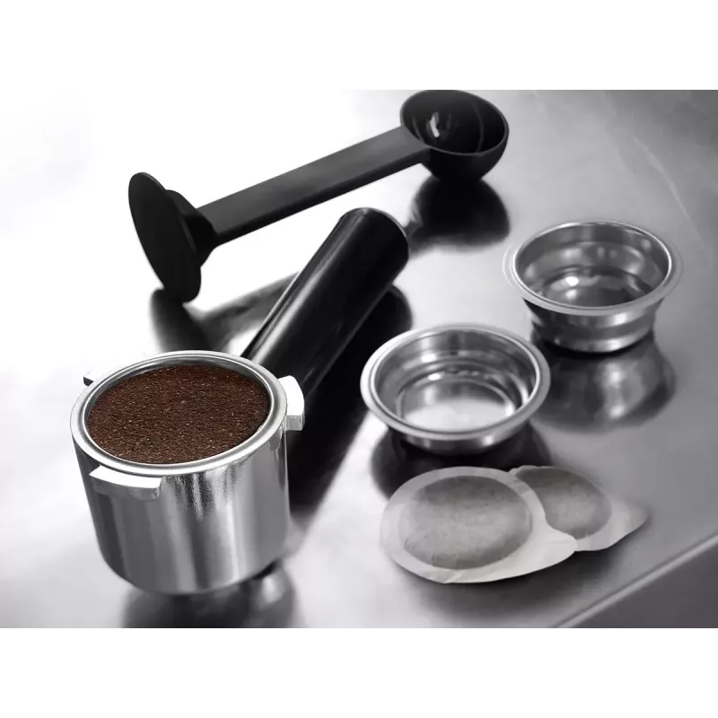 De’Longhi Dedica Style EC 685.BK Máquina de café expresso semiautomática 1,1 L