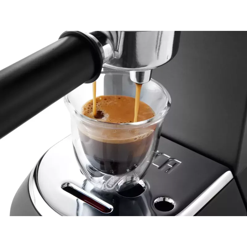 De’Longhi Dedica Style EC 685.BK Máquina de café expresso semiautomática 1,1 L