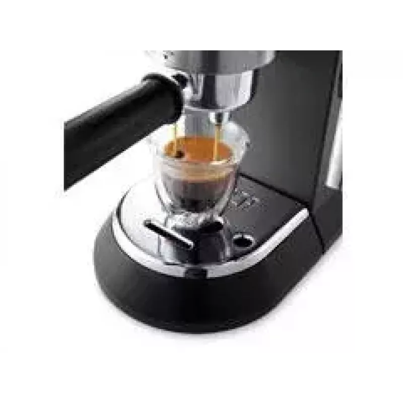 De’Longhi Dedica Style EC 685.BK Máquina de café expresso semiautomática 1,1 L