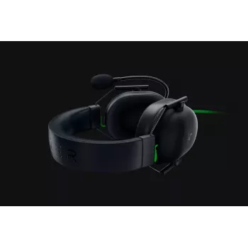 Headset gaming com fios Razer BlackShark V2 X — binaural, 3,5 mm, 32 Ω, 100 dB, microfone articulado com cancelamento de ruído, cabo de 1,3 m, verde/preto