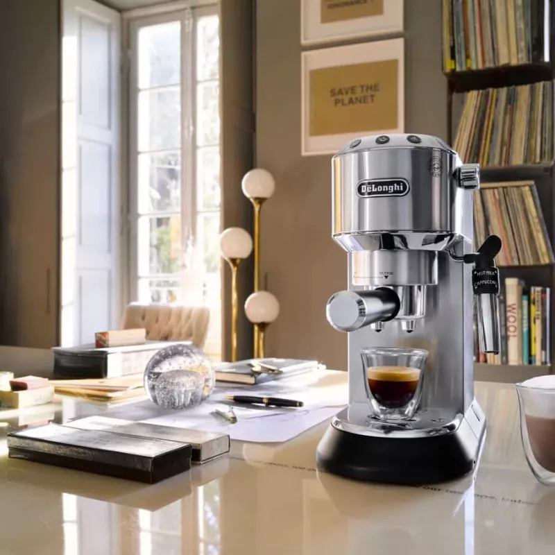 Máquina de café expresso semi-automática De’Longhi Dedica Style EC685.M 1,1 L