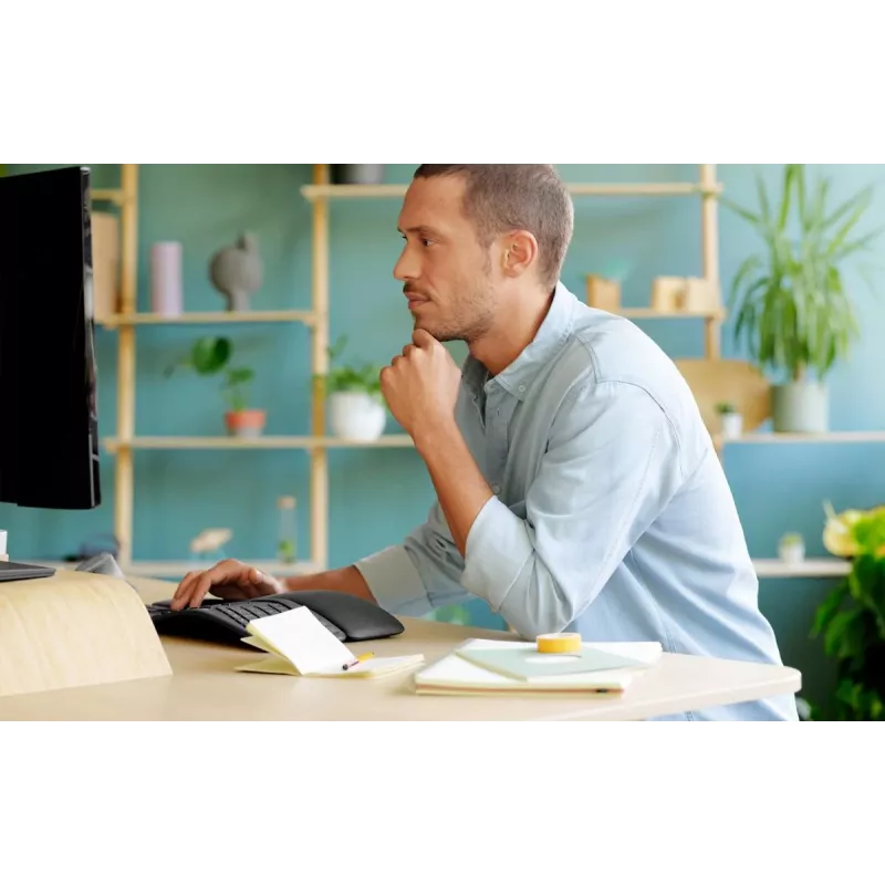 LOGITECH Ergo K860 - Teclado sem fios dividido grafite Qwerty Pan Nordic