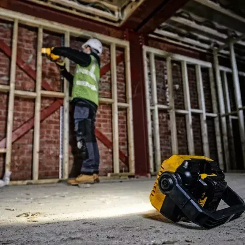 Luminária de trabalho autónoma DeWalt DCL077-XJ, 2000 lm, IP54, sem fios (bateria vendida separadamente)