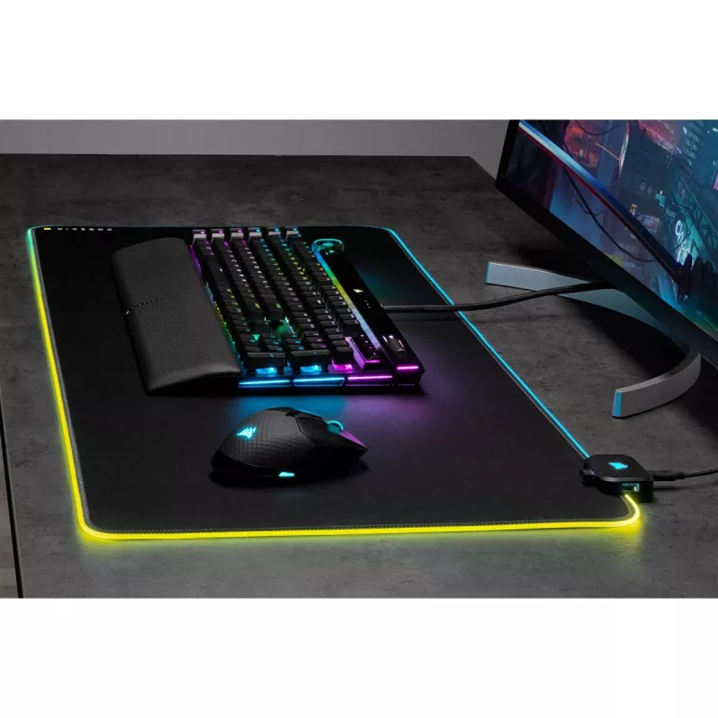 Tapete de rato gaming CORSAIR MM700 RGB — 930×400 mm, 4 mm de espessura, base de borracha, retroiluminação LED alimentada por USB, preto