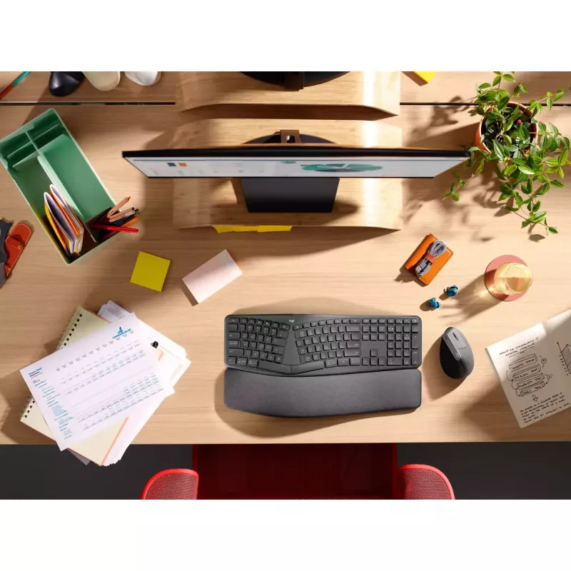 LOGITECH Ergo K860 - Teclado dividido sem fios Business Graphite Qwerty Pan Nordic