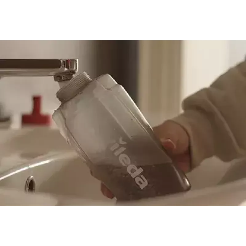 Mopa VILEDA Spray Max Microfibra Seco & Húmido — cabeça de plástico, depósito de água 0,6 l, antibacteriana, branco/vermelho