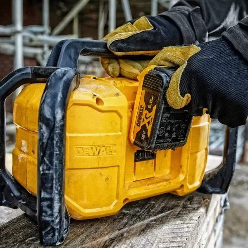 Rádio portátil DeWALT DCR029-QW DAB FM, alimentação por rede/CC, Bluetooth, função de carregamento USB, ecrã, preto/amarelo