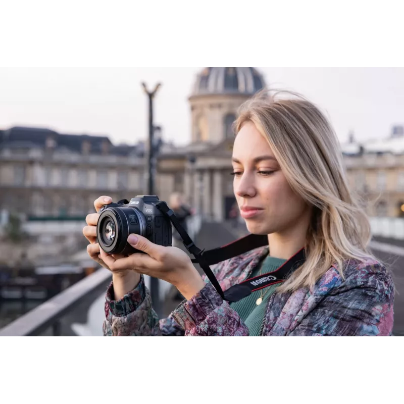 Canon EOS R8 + RF 24-50mm F4.5-6.3 IS STM Kit, 24.2 MP, 6000 x 4000 Pixel, CMOS, 4K Ultra HD, Ecrã tátil, Preto
