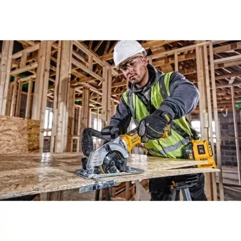Serra Circular DeWALT DCS691N-XJ