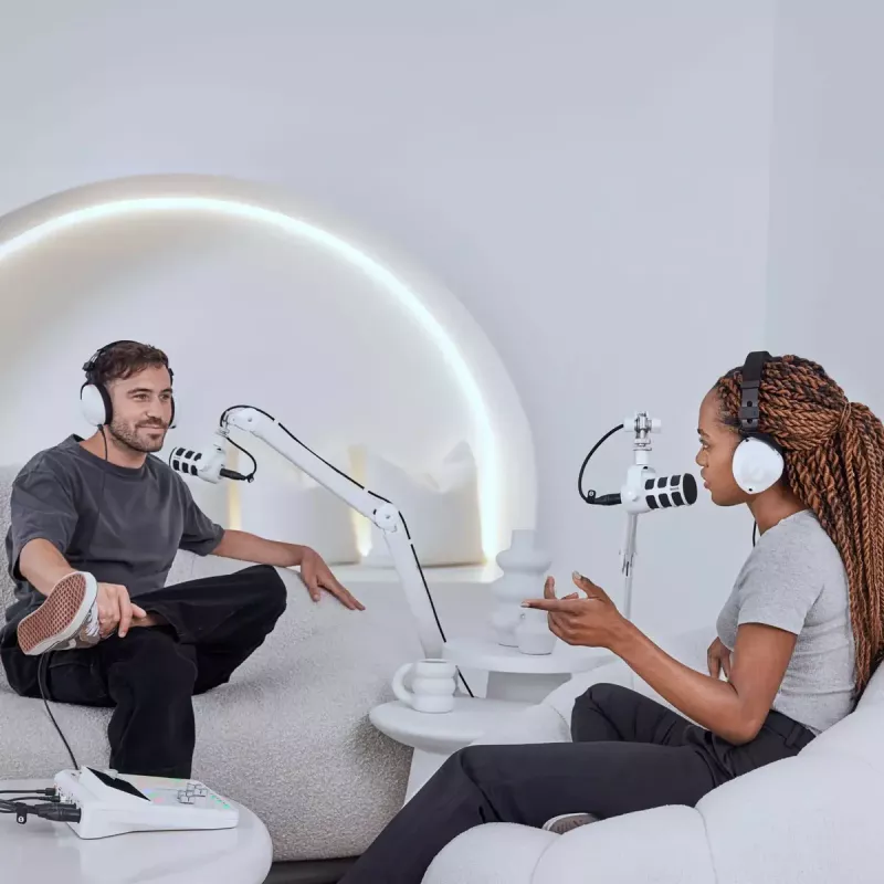Interface de áudio Rode RodeCaster Duo branco – Consola de podcasting USB de 2 canais com misturador e pré-amplificadores