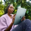 APPLE iPad Air (2025) - M3 - 13 polegadas - 7.ª geração - Wi-Fi + Cellular - 128 GB - Starlight